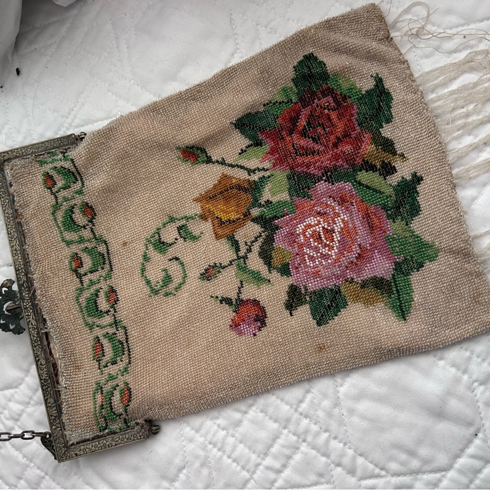 Antique beaded purse/clutch